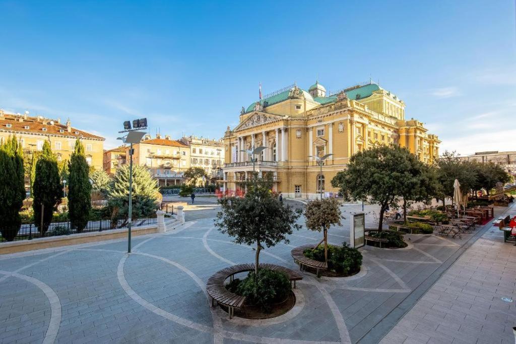 Apartment West Rijeka Exteriör bild